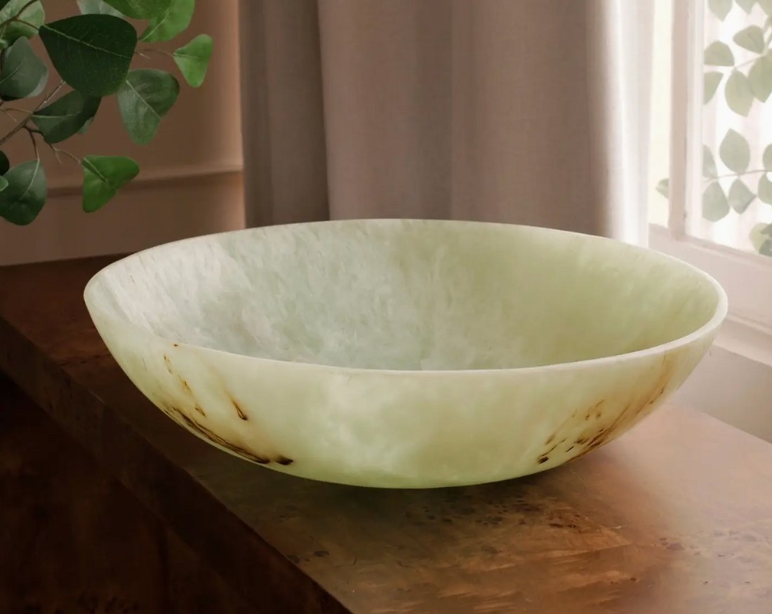 Resin Giada Centerpiece